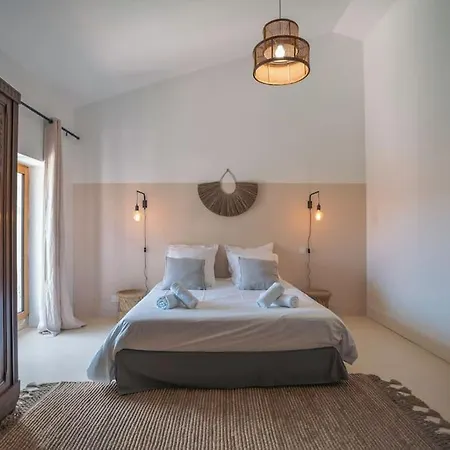 بيت للعطل Mas Evalla, Charme, Piscine Chauffee Et Vue Unique *
